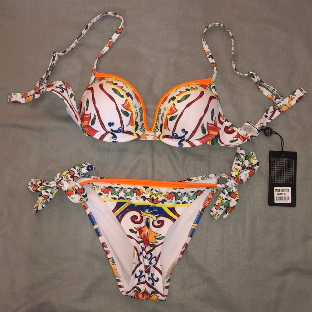 Fashion Nova- Ree Bees Bikini set